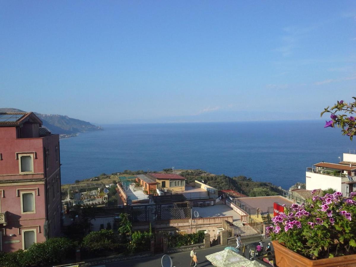Depandance Casa Andrea Apartment Taormina Bagian luar foto